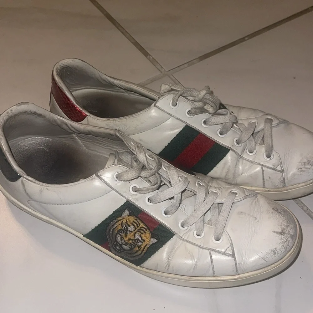 Gucci sneakers size 10 men’s
